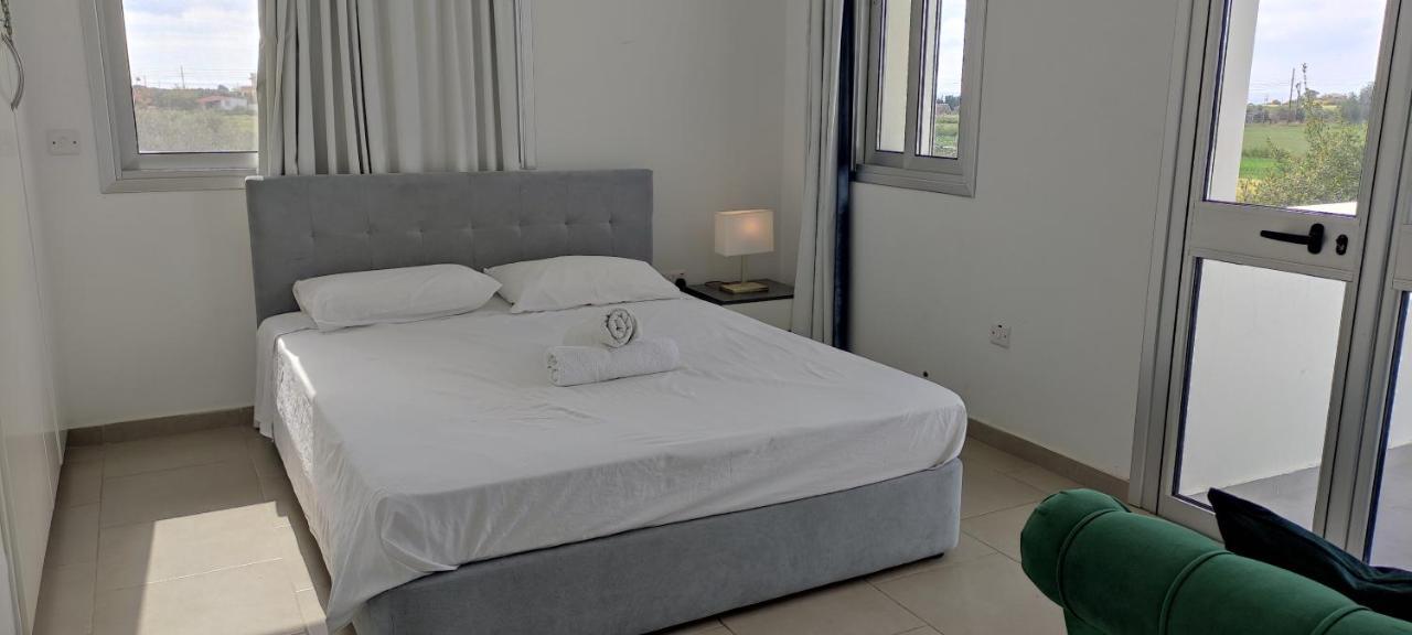 Kiti Village Villa, Cyprus, Salt-Water Pool, 6 Bedrooms, Larnaca Exterior foto